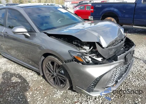 2025 Toyota Camry Xse z USA, uszkodzony, nr VIN 4T1DBADK4SU515815